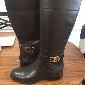 Michael Kors black leathers boots
